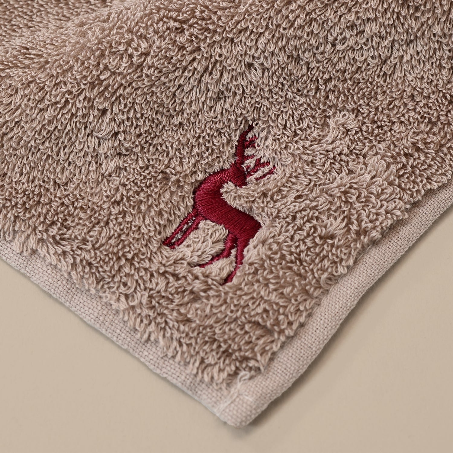 【GIFT】TRUE TOWEL【Premium Handkerchief】クリスマス刺繍タオルハンカチ3枚セット