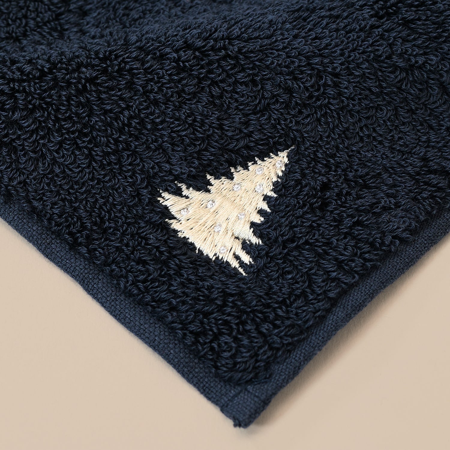 【GIFT】TRUE TOWEL【Premium Handkerchief】クリスマス刺繍タオルハンカチ3枚セット